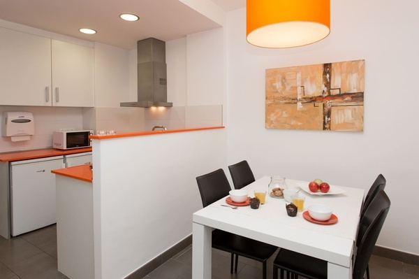 2 Bedroom Apartment with Balcony City View