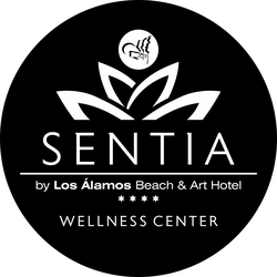 el logotipo de sentia por los alamos beach & art hotel