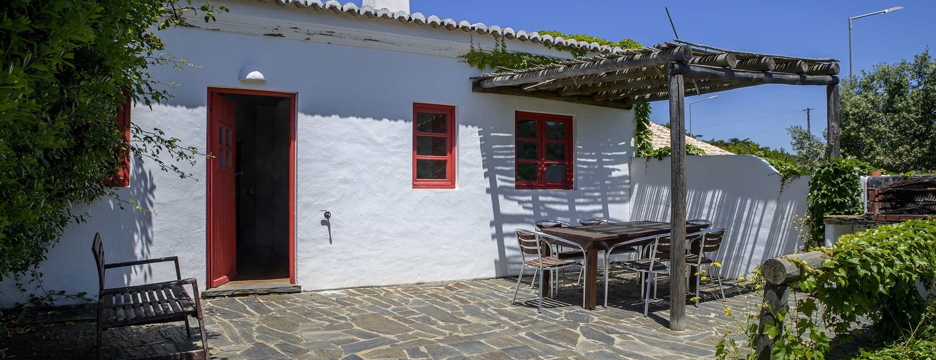 Casas rústicas em aldeia histórica: Casas | Aldeia da Pedralva - Slow Village.