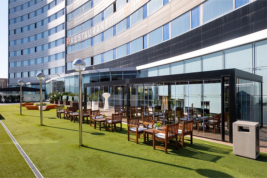 Comedor exterior del Alexandre Fira Congress, hotel 4* Barcelona.