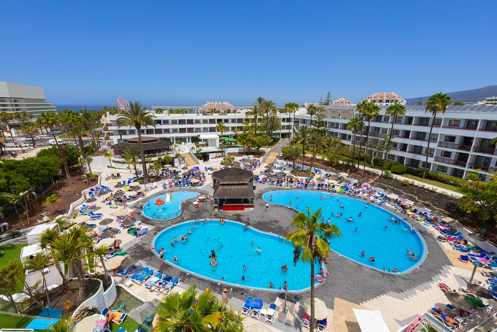 Alexandre La Siesta: piscinas y sol en hotel 4 estrellas en Tenerife.
