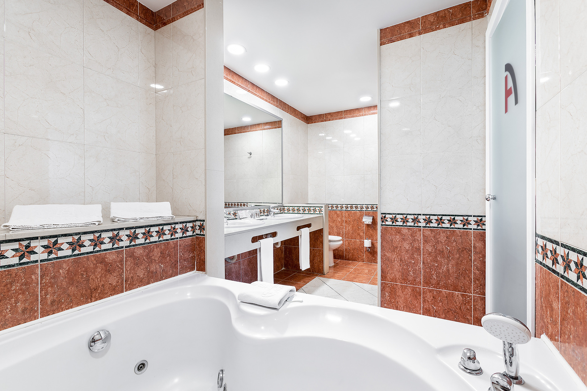Club Alexandre + Jacuzzi