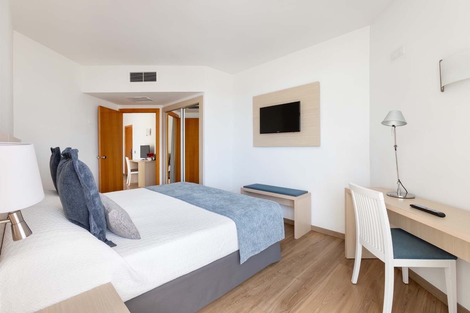 Jr Suite