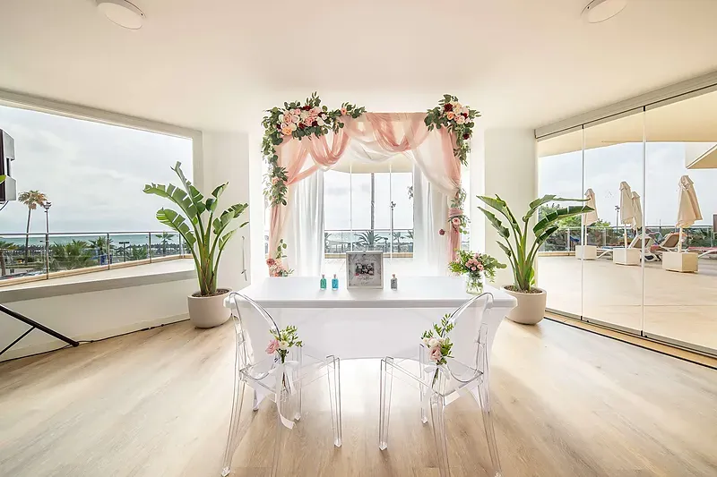 Ceremonia de boda en el salon Horizonte del Hotel Angela