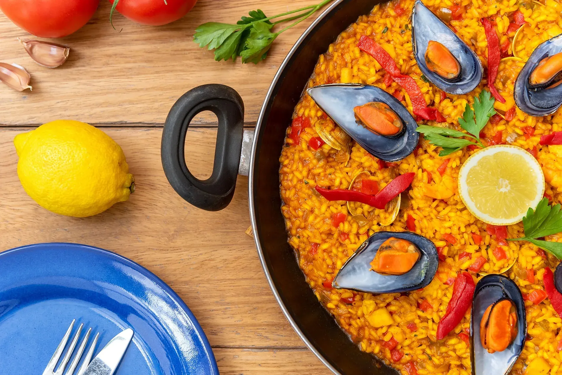 Paella recipe: Learn how to prepare paella at Hotel Angela, Fuengirola.