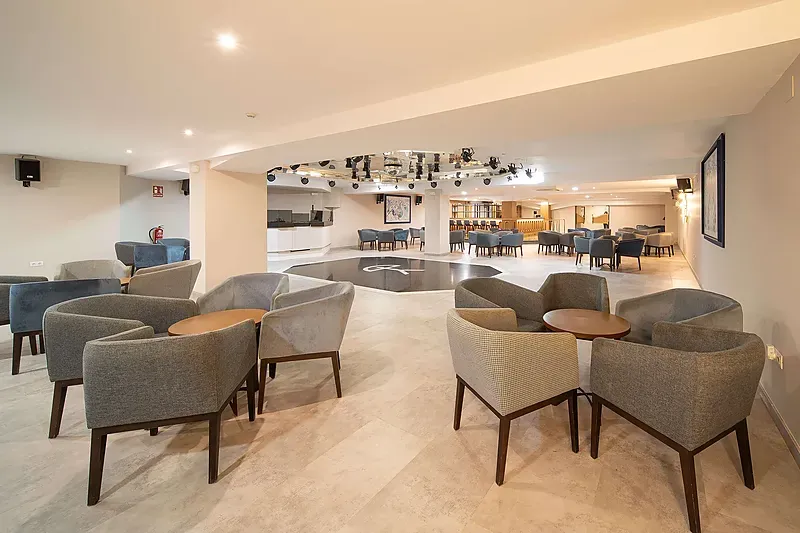 Barra libre y pista de baile de bodas en el Hotel Angela