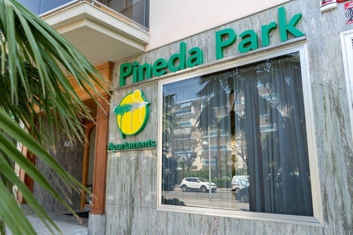 Apartaments Pineda Park
