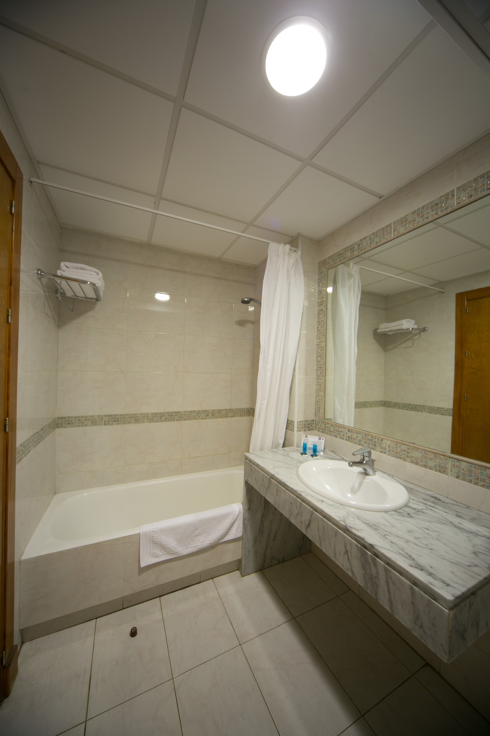 STUDIOS AND APARTMENTS