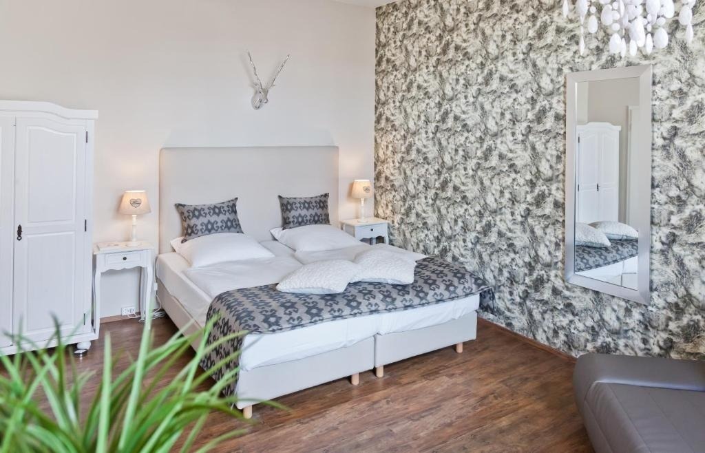room pictures