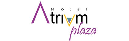 un logotipo púrpura y amarillo para av plaza