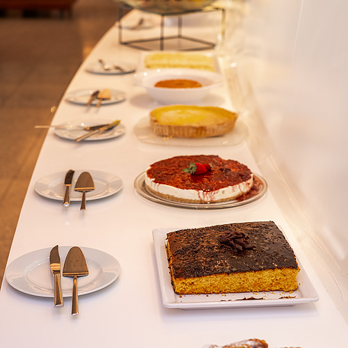 Buffet de postres y pasteles con Axis: Corporate.