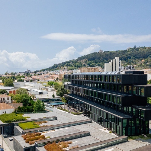 an aerial view of a large building with the word airhotels on it