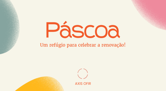 um ovo de páscoa com um coelho e flores ao fundo