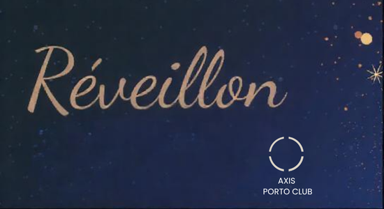 un par de copas de vino sobre un fondo blanco .