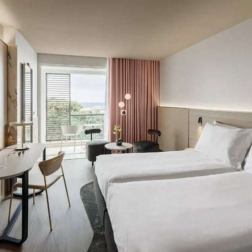 Quarto Executive Level Twin