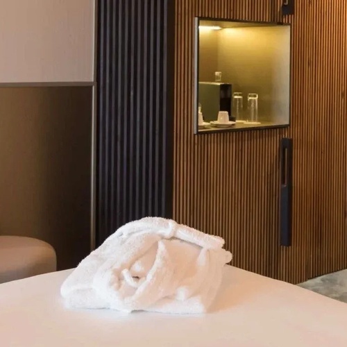 Executive Level Room