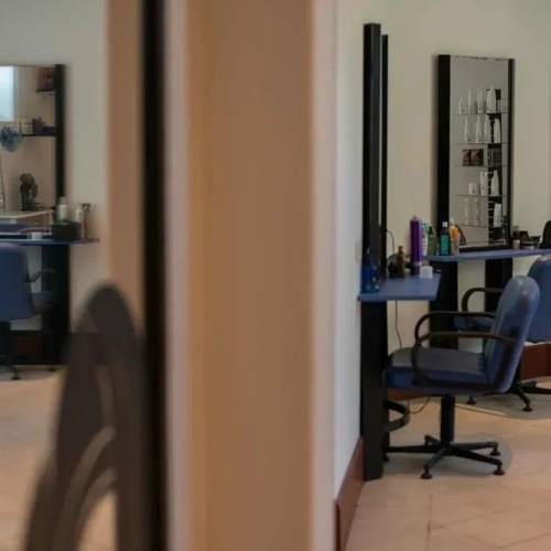 PELUQUERÍA EN LA PROPIEDAD