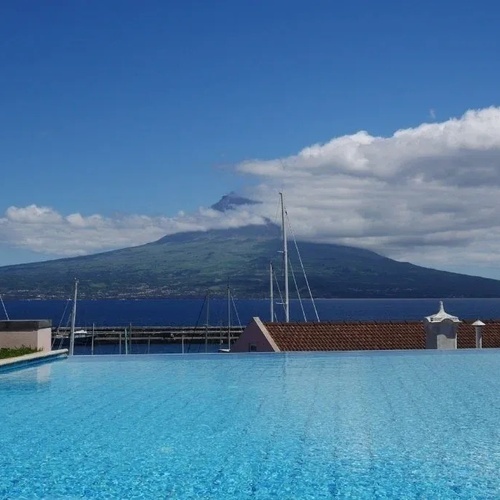 AZORIS HOTELS & LEISURE 