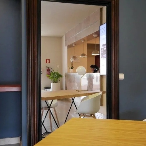 VESTÍBULO DE RECEPCIÓN ÁREA DE TRABAJO