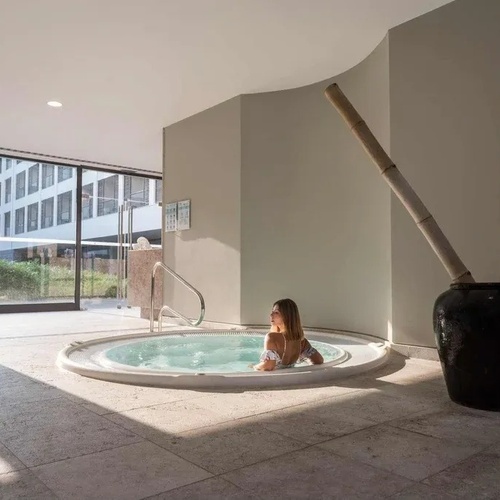 WELLNESS CENTER | JACUZZI