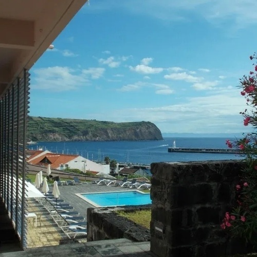 PISCINA AL AIRE LIBRE