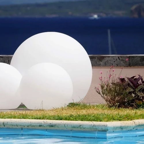 PISCINA AL AIRE LIBRE