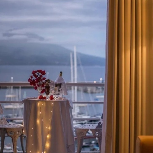 EJECUTIVO SUPERIOR VISTA AL MAR - DETALLES ROMÁNTICOS