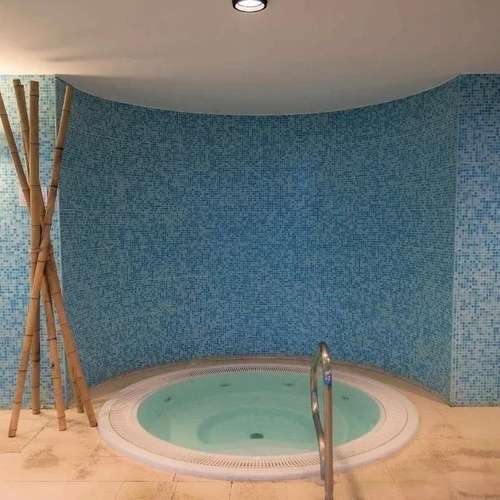 WELLNESS CENTER - JACUZZI