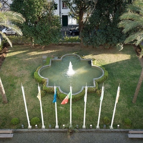 JARDIM FRONTAL DO HOTEL