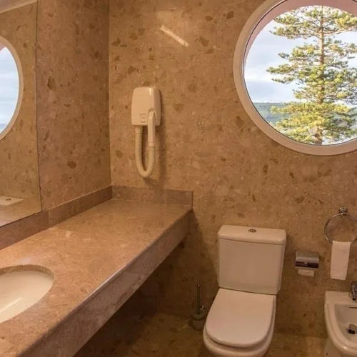 EDIFICIO PRINCIPAL - HABITACIÓN SUPERIOR EJECUTIVA VISTA AL MAR BAÑO