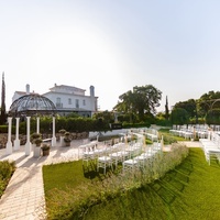 B bou Hotels
