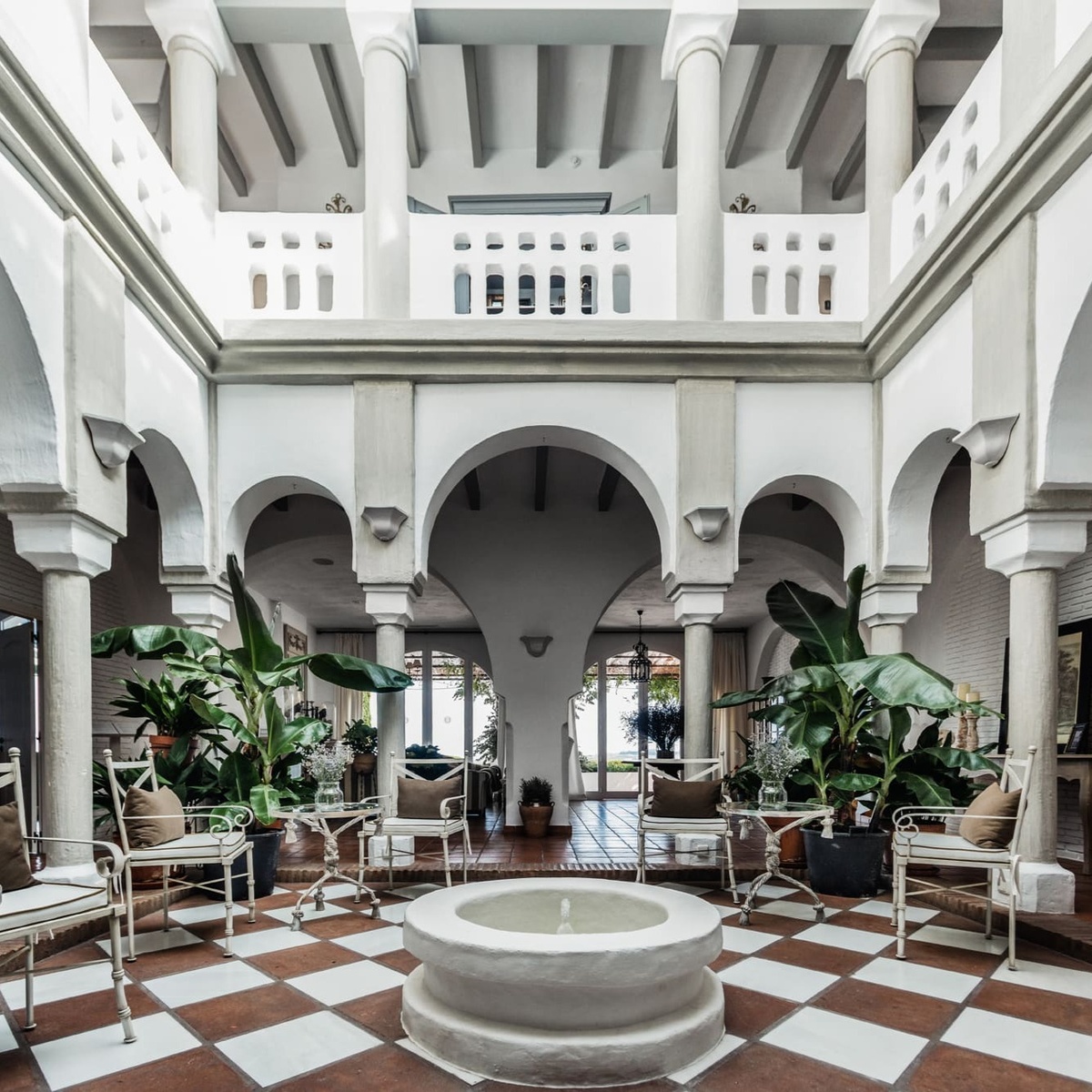 Moorish patio with fountain