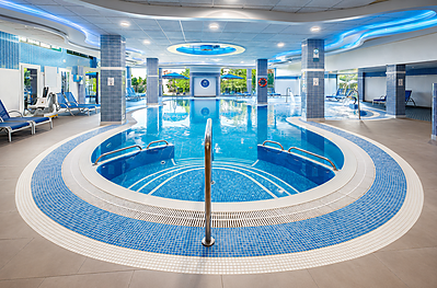 Piscina interior y Spa