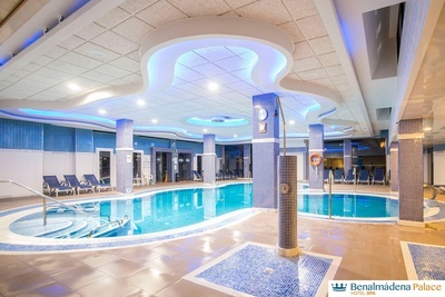 Piscina interior y Spa