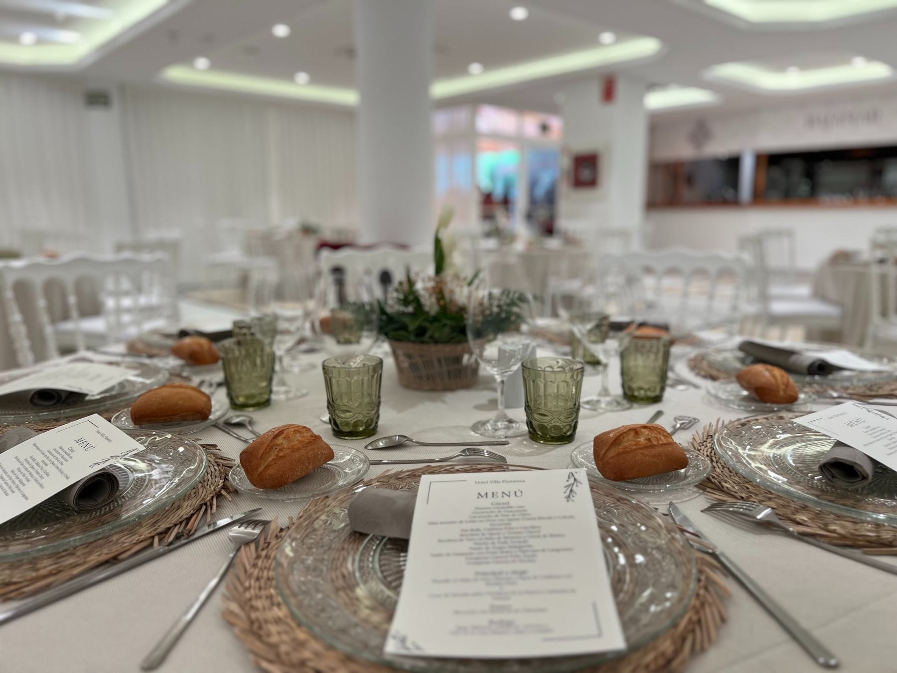 BENESTE Corporate Event: Elegant banquet setup with refined menus and tables.