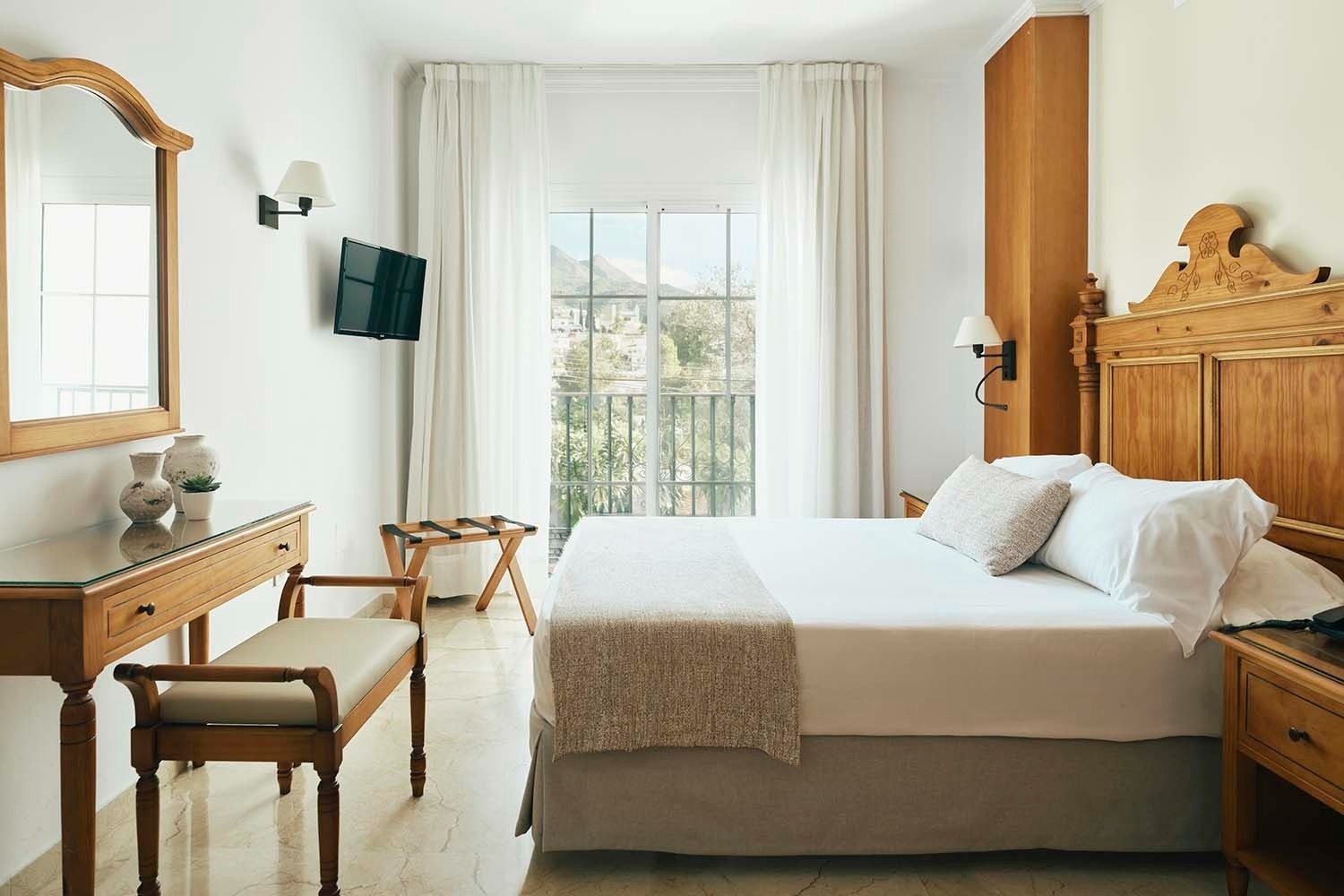 Habitación acogedora con TV y vistas, Villa Flamenca | Beneste Hoteles | Web oficial