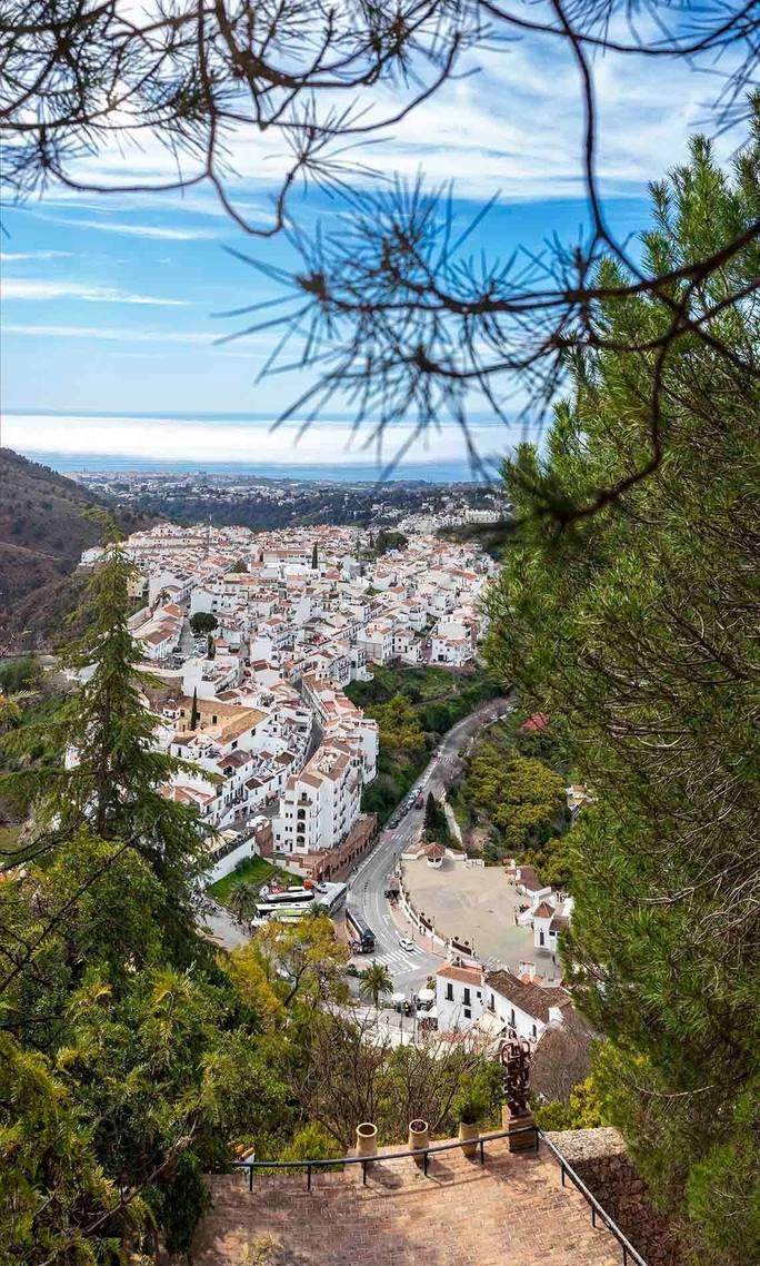 Panoramic views of Mijas Pueblo, a white Andalusian village. BENESTE: Corporate.