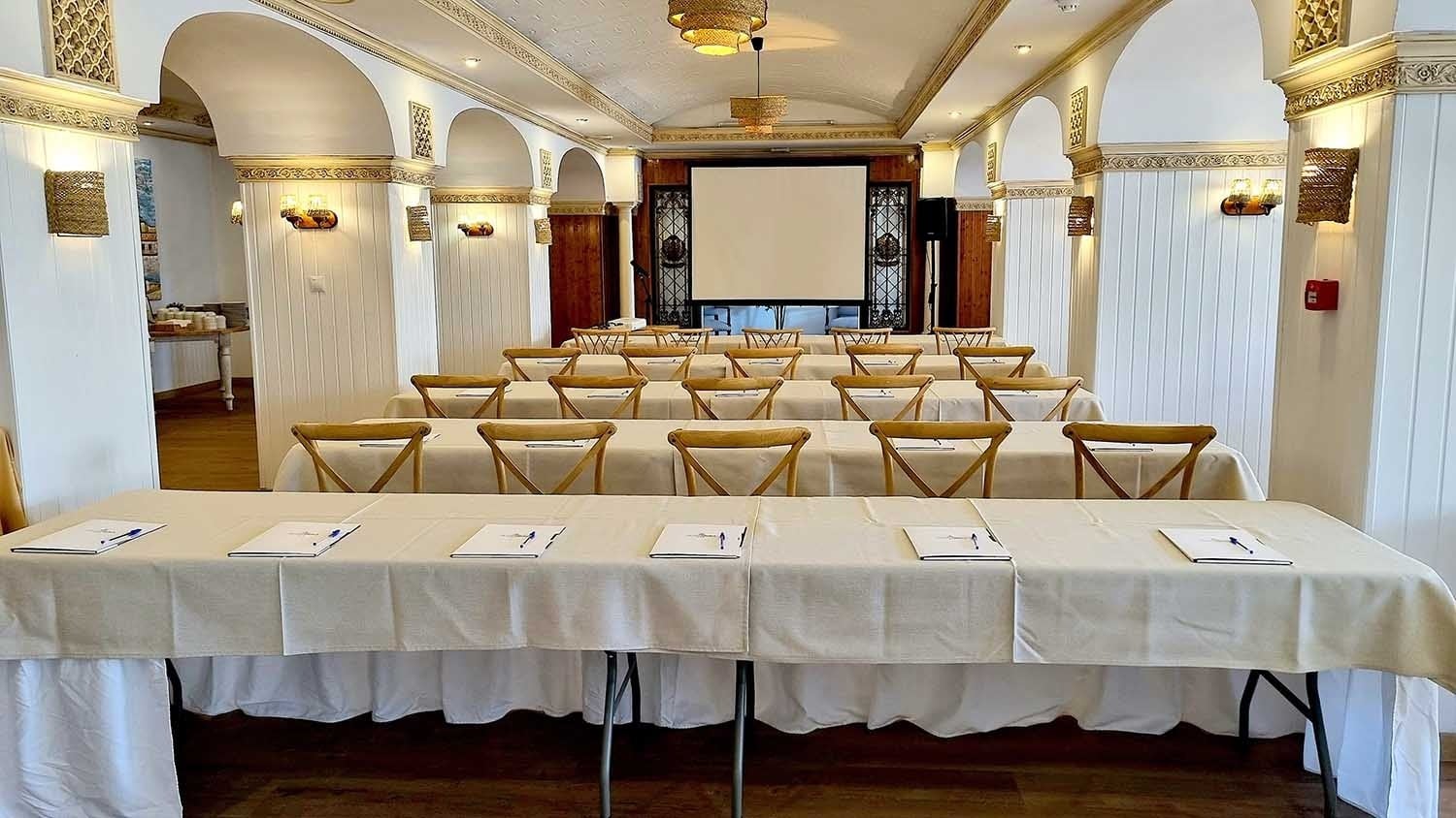 Conferencing hall at Frigiliana Hotel: perfect for your events. Book now on the official website!