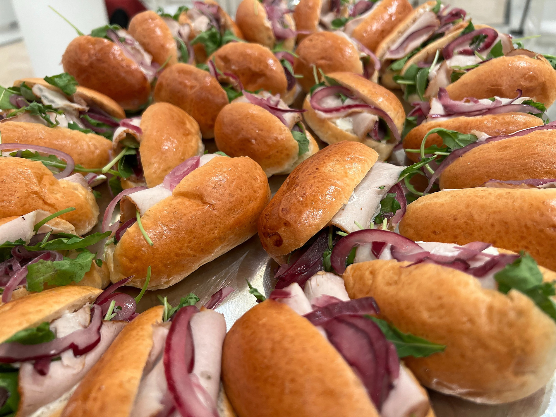 Bandeja de sándwiches gourmet para eventos | Villa Flamenca | Beneste Hoteles | Web oficial.