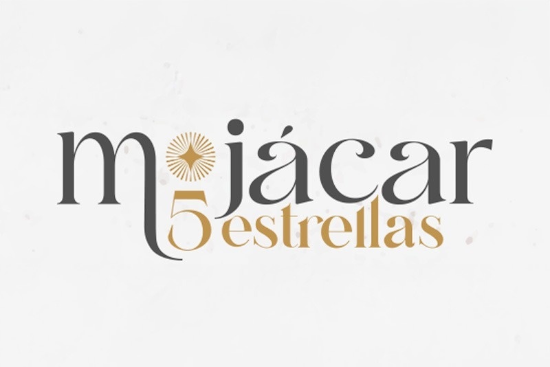 un logotipo para majacar 5 estrellas con una estrella en el medio