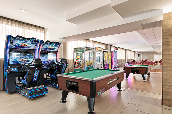 Hotel Best Oasis Park Best Oasis Park, Salou | Best Hotels | Bester Preis. Arcade-Bereich für Kinder und Erwachsene.