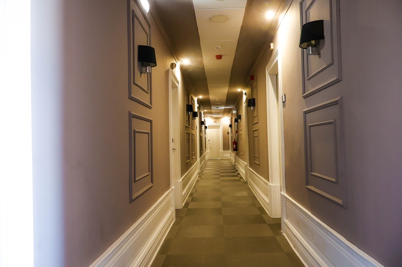 Quartos Twin com decoração elegante, promovendo o bem-estar em Vizela.