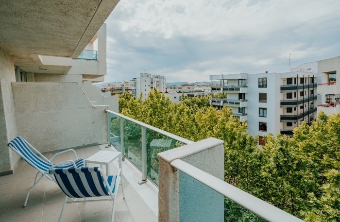 Suite Mediterranea Premium Familiar | Vista Carrer