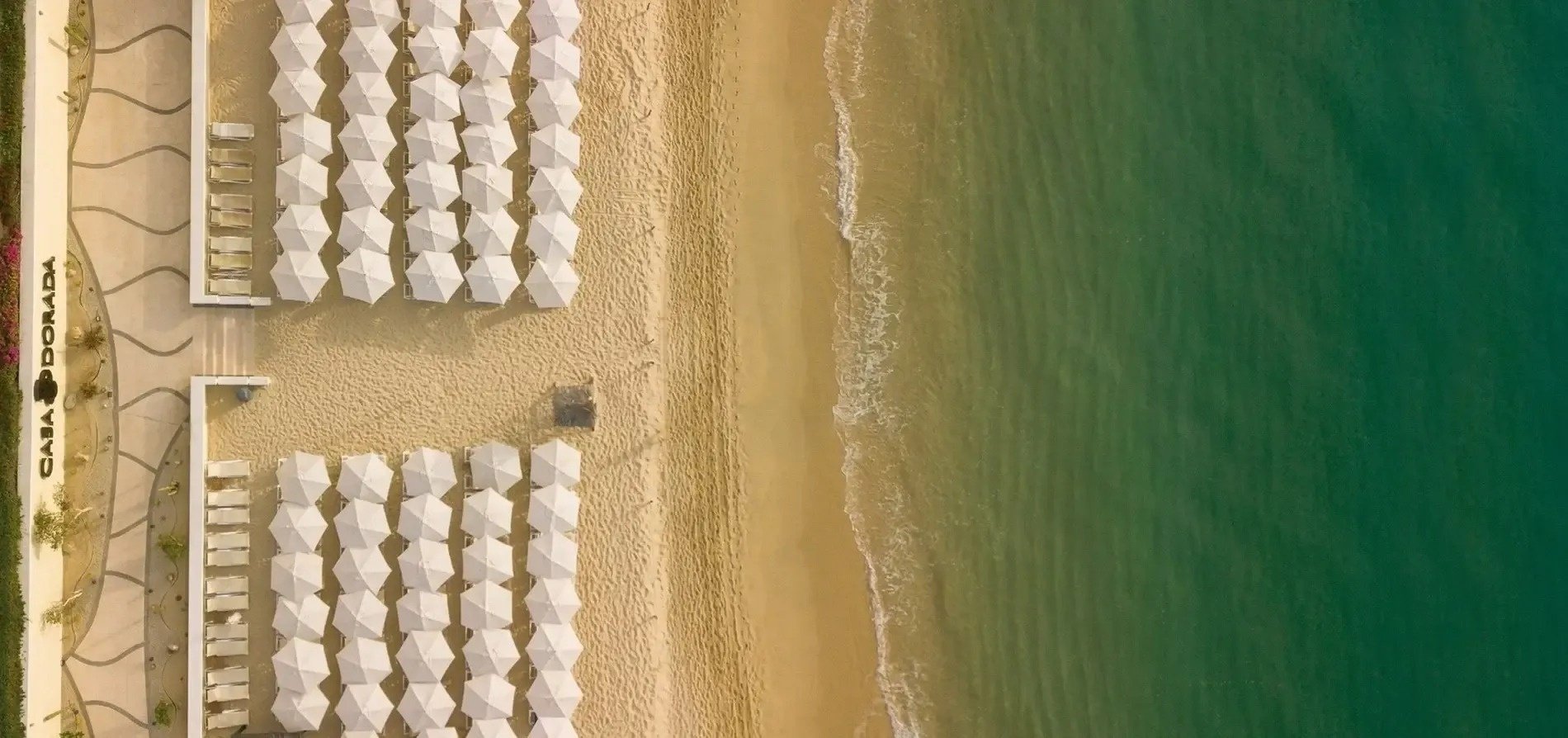 Vistas desde el cielo de la playa de los Cabos