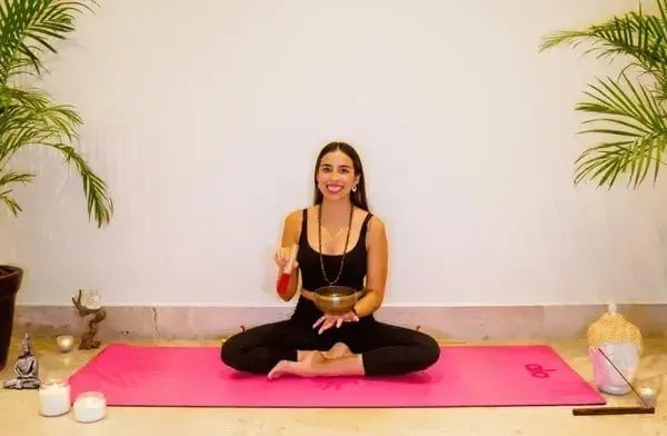 Cours de Yoga et Thérapie Sonore avec Gabriela Altamirano