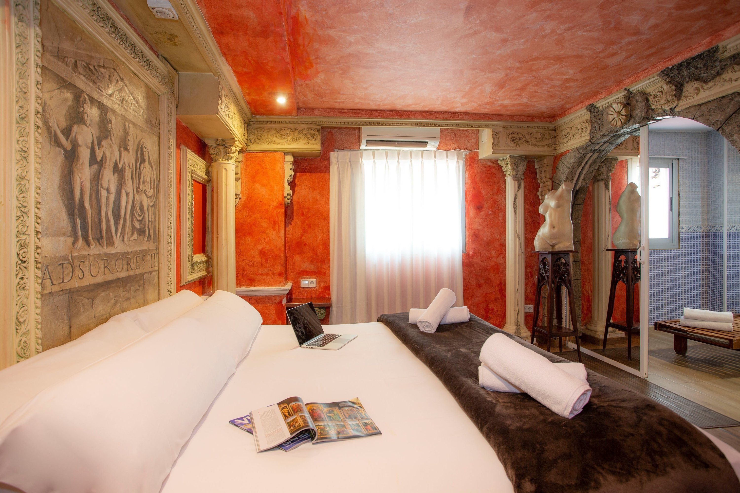 hotel.pictures.0.altText