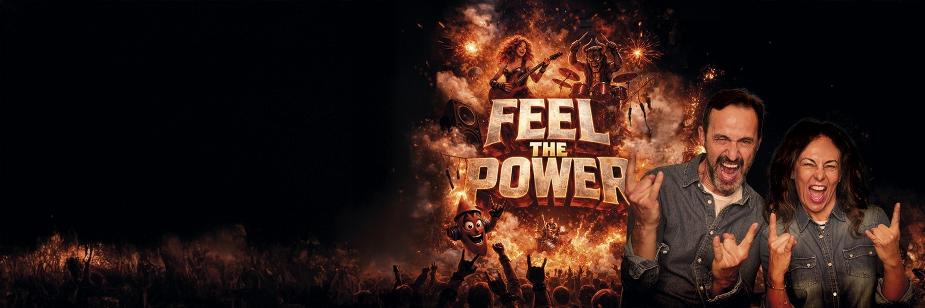 un hombre y una mujer están parados uno al lado del otro y sonriendo