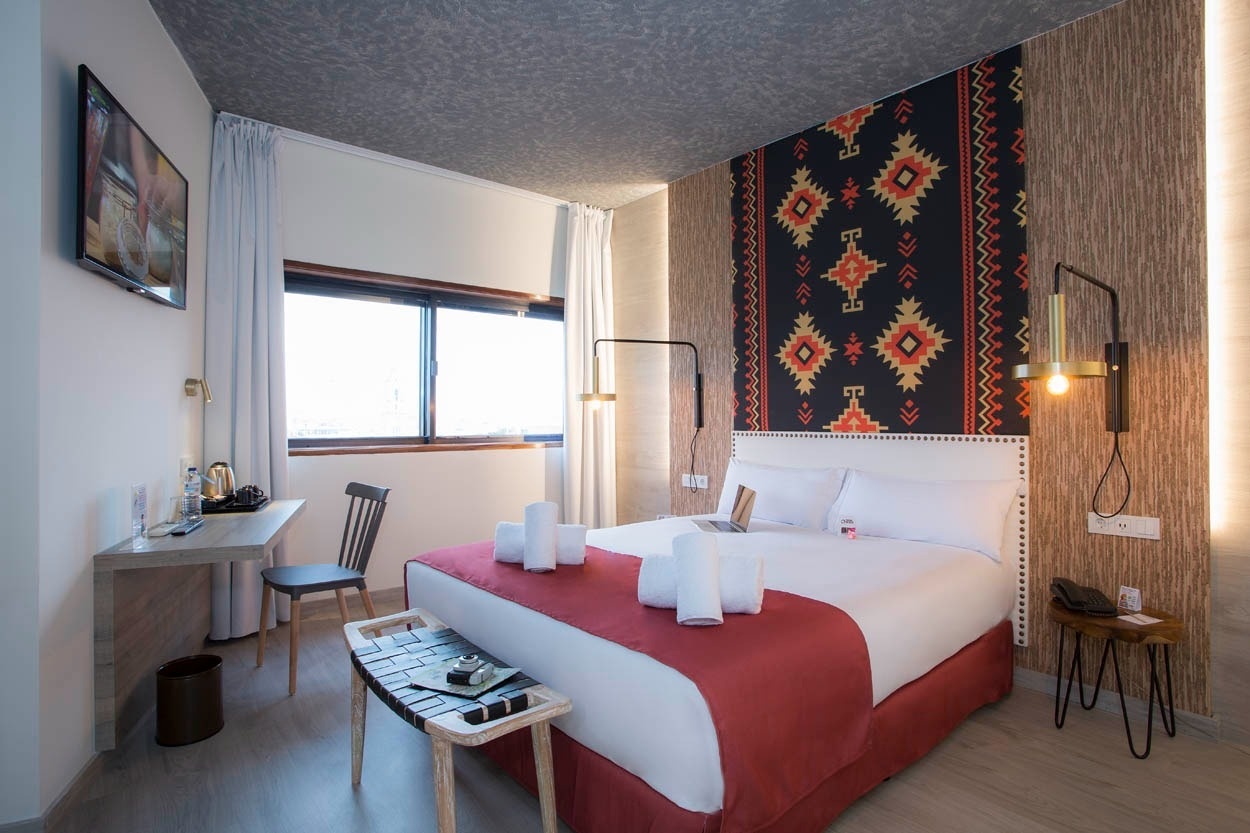 Komfortables Hotelzimmer mit modernem Design. Casual Inca Porto - Zentrales Hotel in Porto | Casual Hoteles