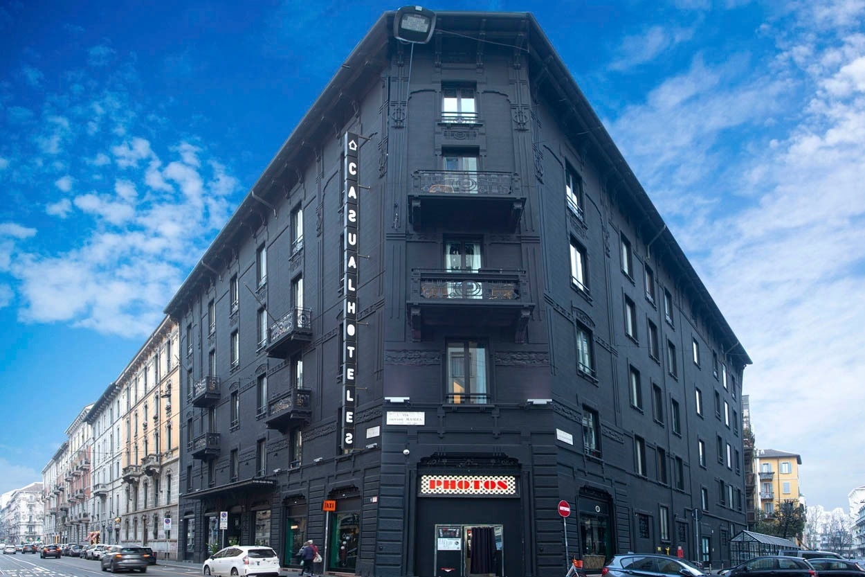Elegantes schwarzes Hotel 
