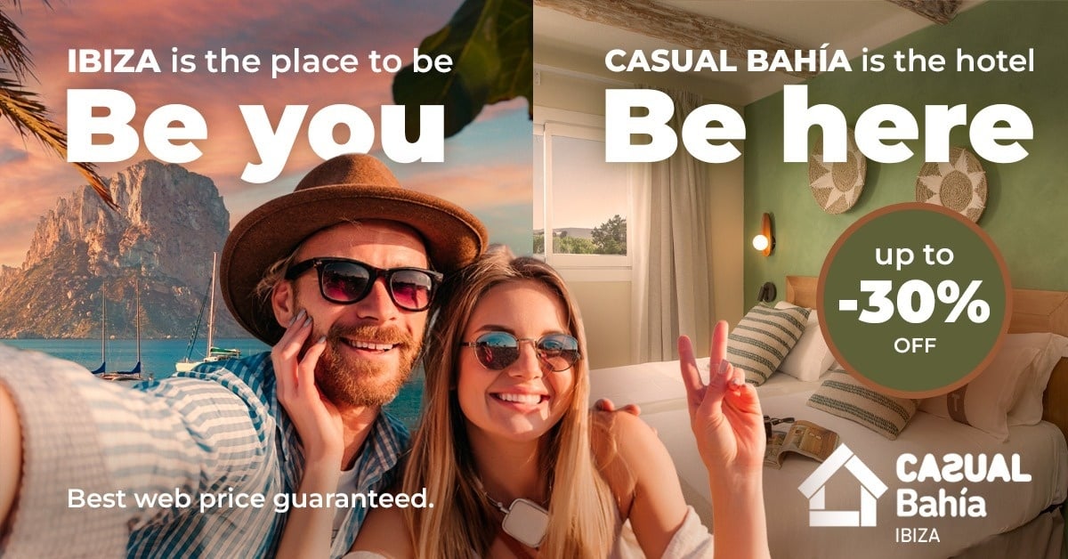 un hombre y una mujer dan un signo de la paz con sus manos